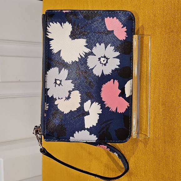 Kate Spade Gala Floral Tinie Wristlet EUC - Picture 3 of 10